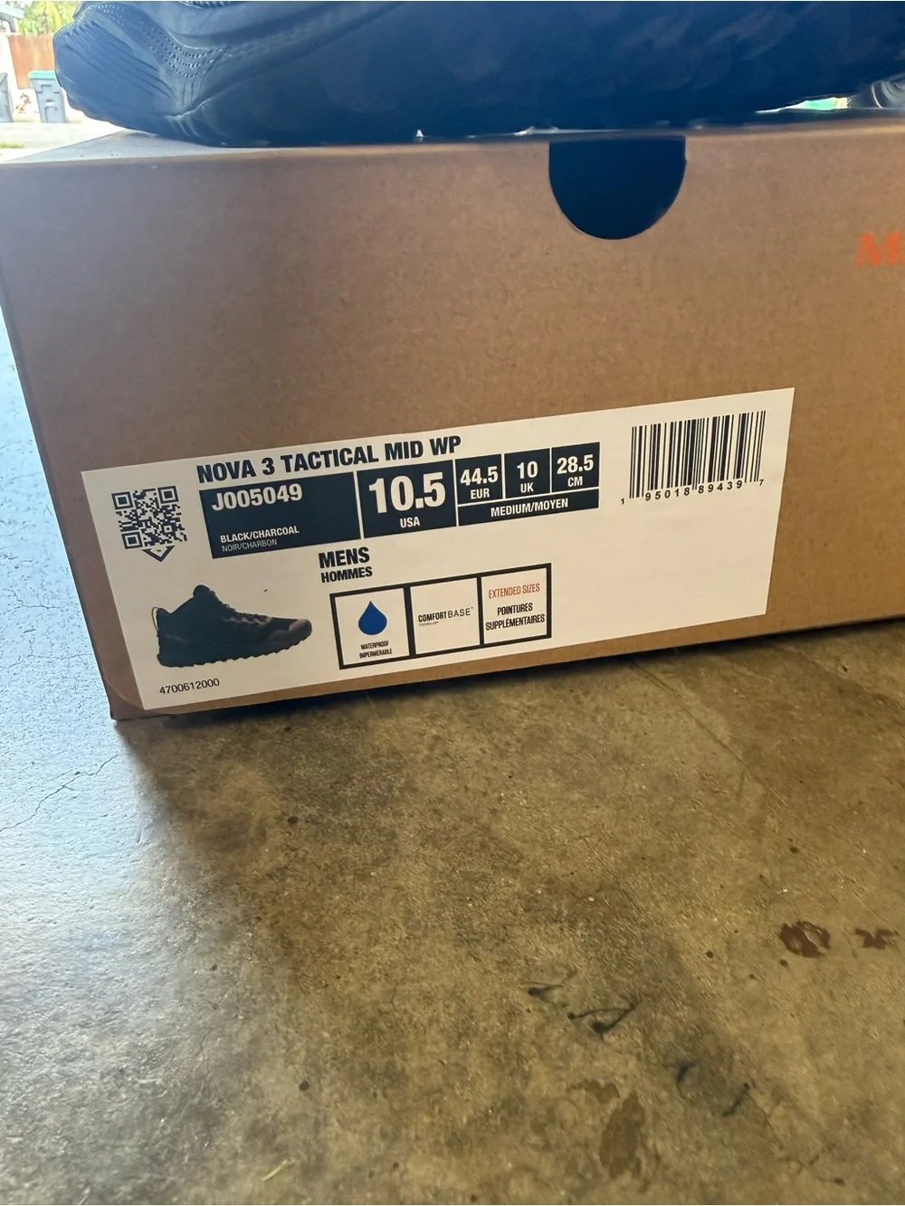 Merrell all black